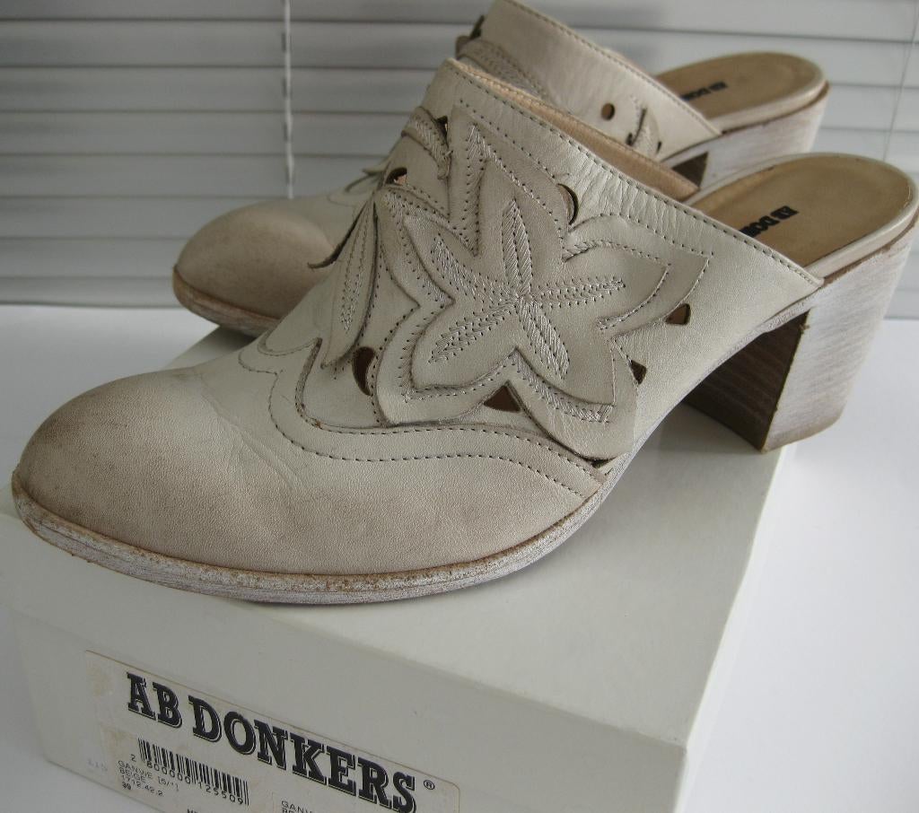 Ab Donkers Schoenen Instappers beige bewerkt leer maat 39, Ab Donkers, Ophalen of Verzenden, Zo goed als nieuw, Instappers