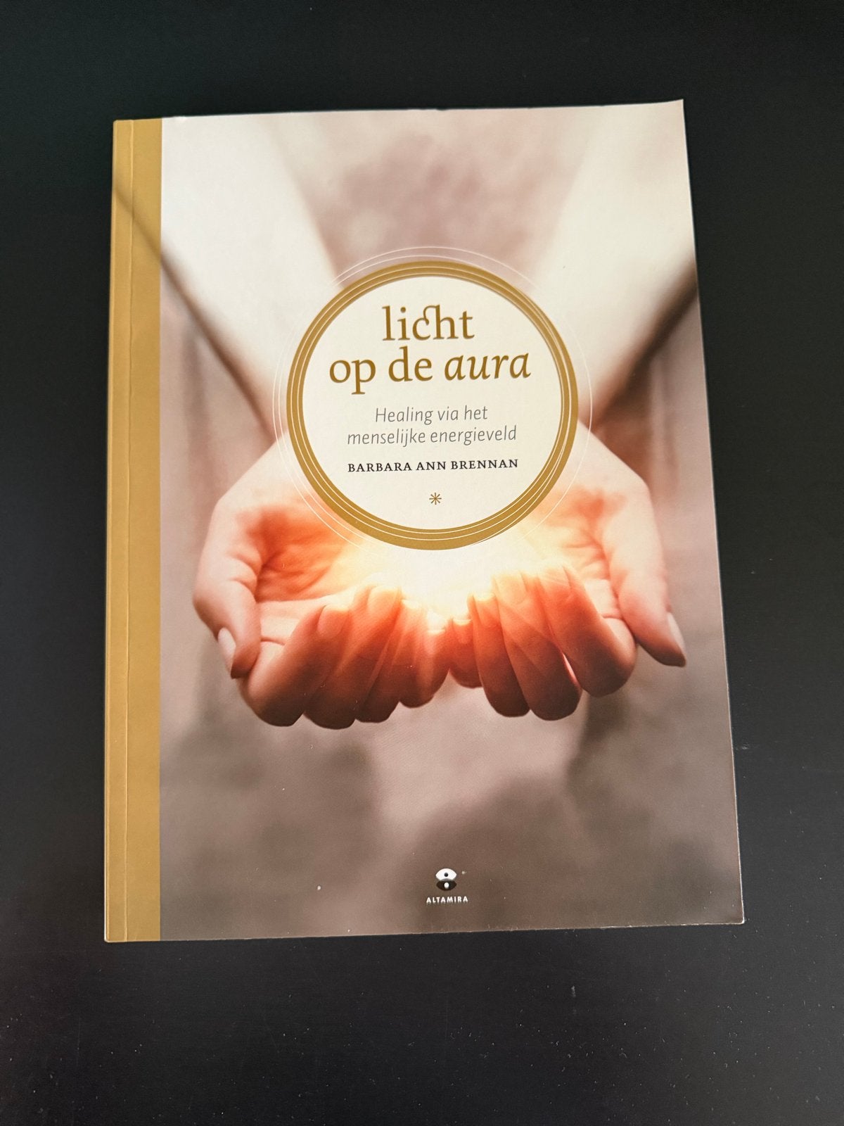 Licht op de aura - Healing via het menselijke energieveld, Boeken, Ophalen of Verzenden, Zo goed als nieuw, Spiritualiteit algemeen