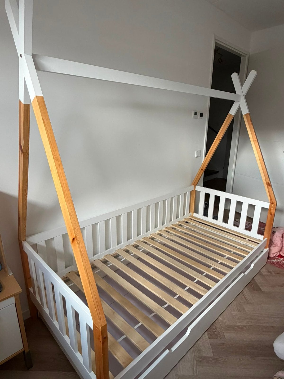 Kinderbed Huisbed 90x200 cm incl. lattenbodem en bedlade, 85 tot 100 cm, Ophalen of Verzenden, Zo goed als nieuw, Lattenbodem