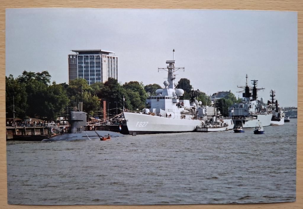 Foto's marine: Hr Ms Karel Doorman in Rotterdam, Verzamelen, Verzenden, Marine, Nederland, Foto of Poster