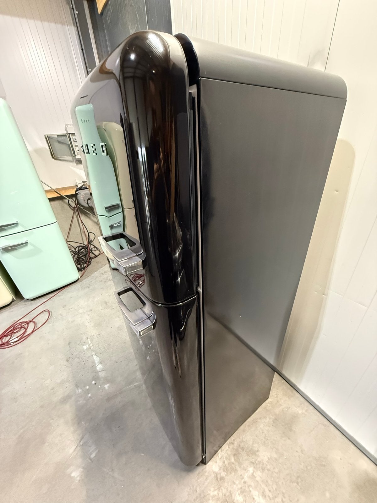 Smeg Fab 30 Koelkast met vriesvak - Zwart, nette staat, 150 tot 200 liter, Bella, 45 tot 60 cm, Bella