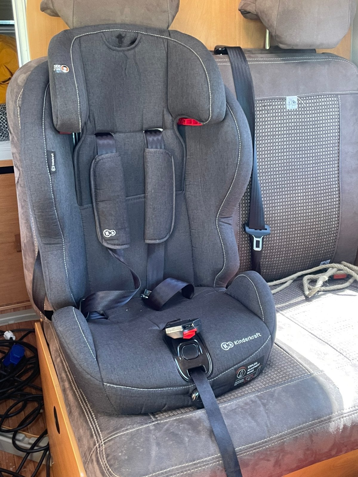 Kinderkraft autostoel met isofix, 15 t/m 36 kg, Zo goed als nieuw, Isofix, Ophalen