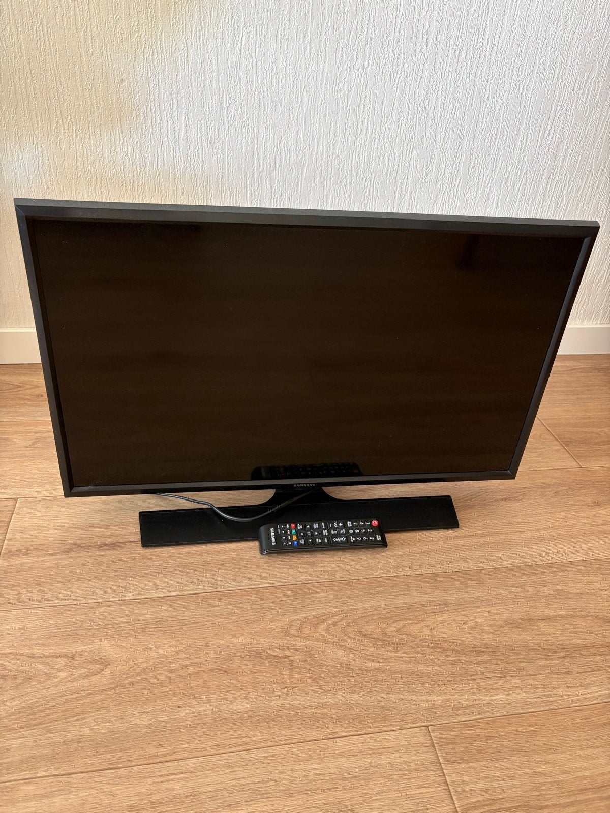 Samsung T28E310EW/EN LED TV - 28 inch, Audio, Tv en Foto, Televisies, Ophalen, LED, 50 Hz, HD Ready (720p)