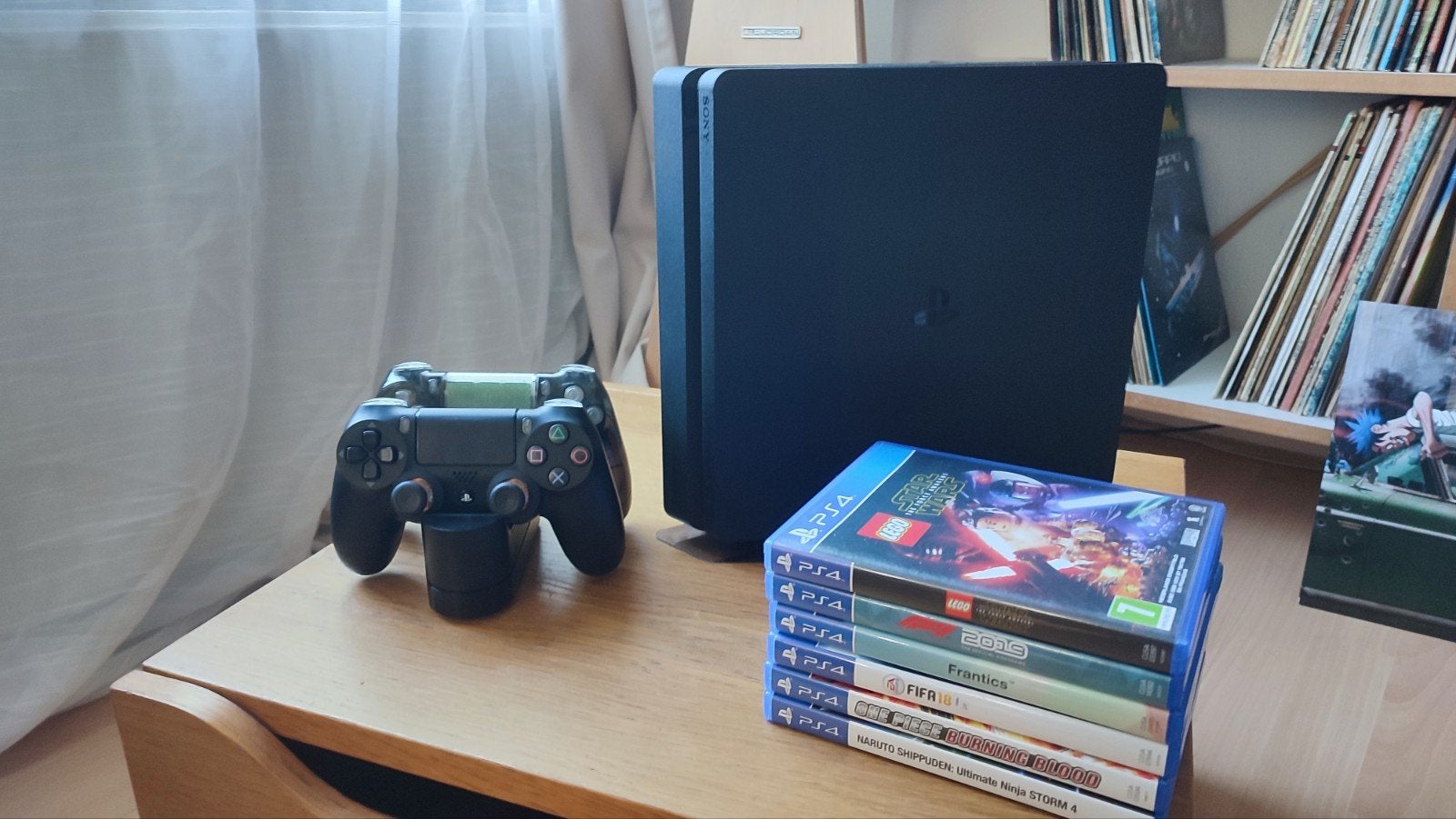 Nette PS4 Slim 1tb  2 controllers  6 games, Met games, Met 2 controllers, Ophalen of Verzenden, Zo goed als nieuw