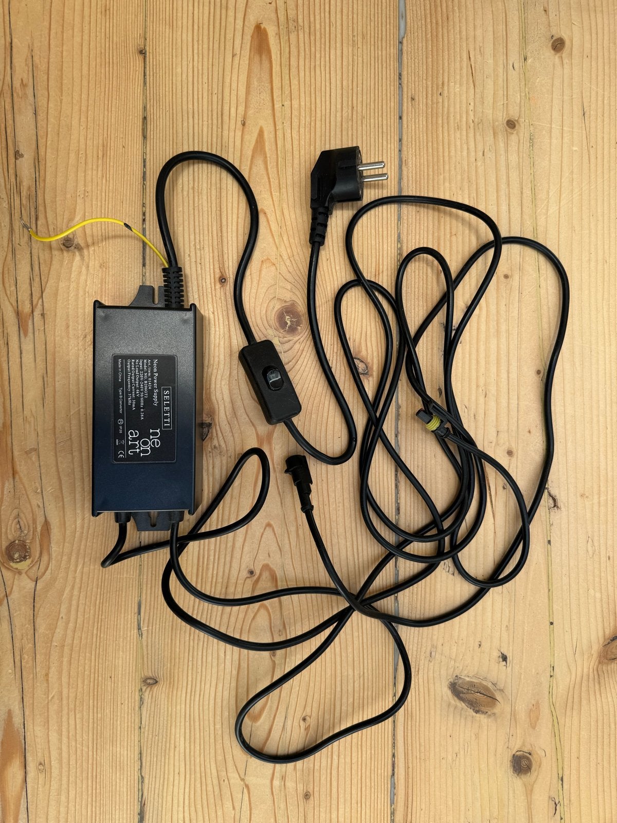 Seletti Alphafont Neonlamp Transformator (5 lampen), Overige merken, Gebruikt, Kunststof, Zwart
