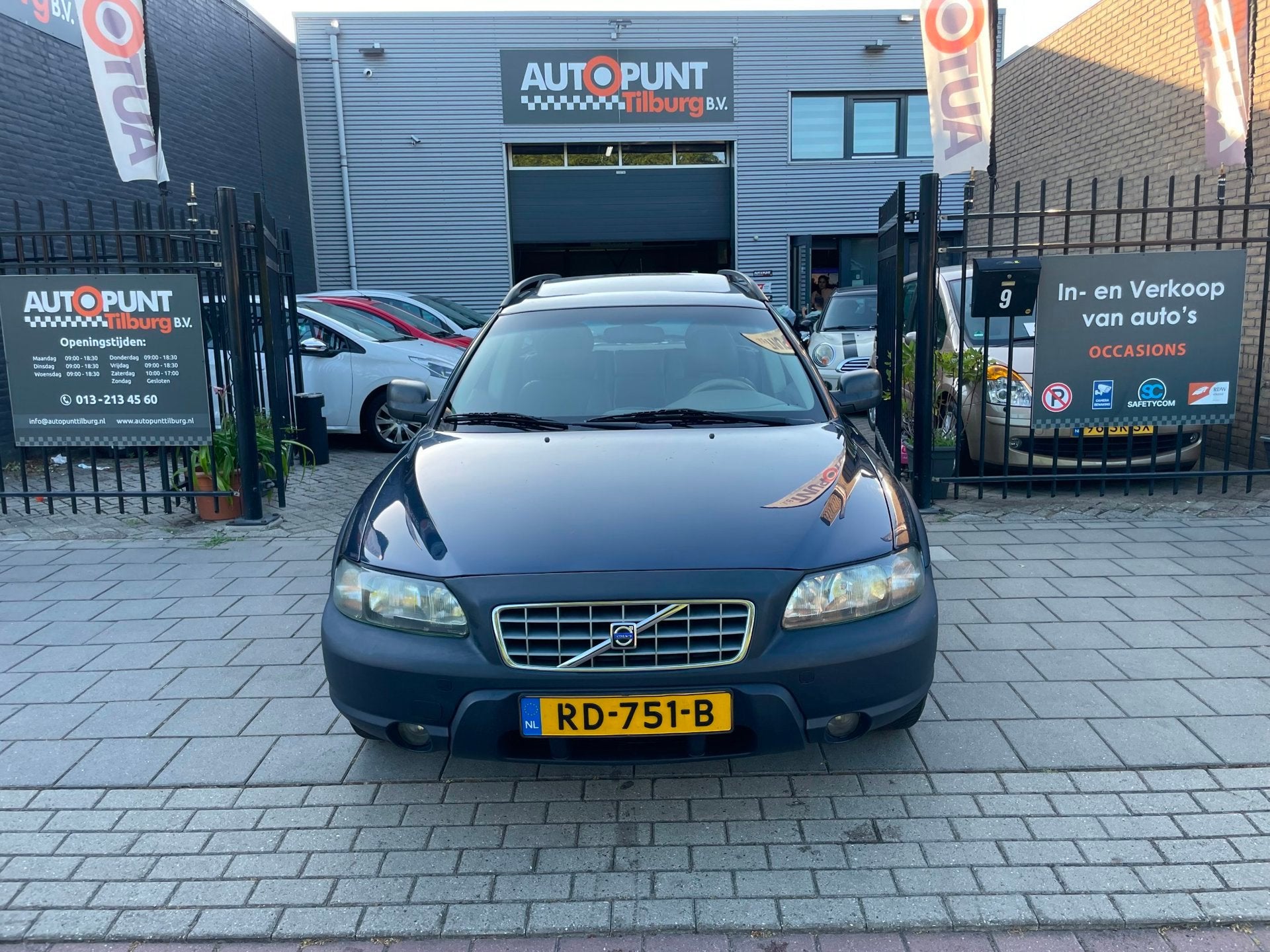 Volvo V70 2.4 T AWD Gtr. C.L. Trekhaak Airco Schuifdak NAP A, Auto's, Blauw, Leder en Stof, V70, 2435 cc
