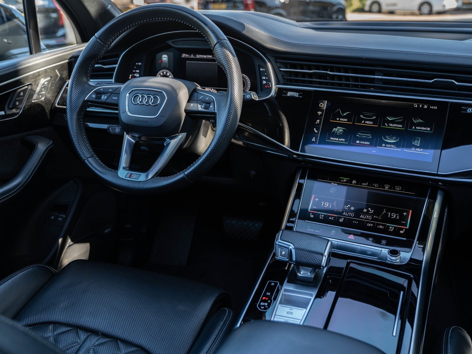 Audi Q7 60 TFSI e QUATTRO COMPETITION | FULL OPTION | PANORA, Auto's, Automaat, Dealer onderhouden, Gebruikt, 2995 cc