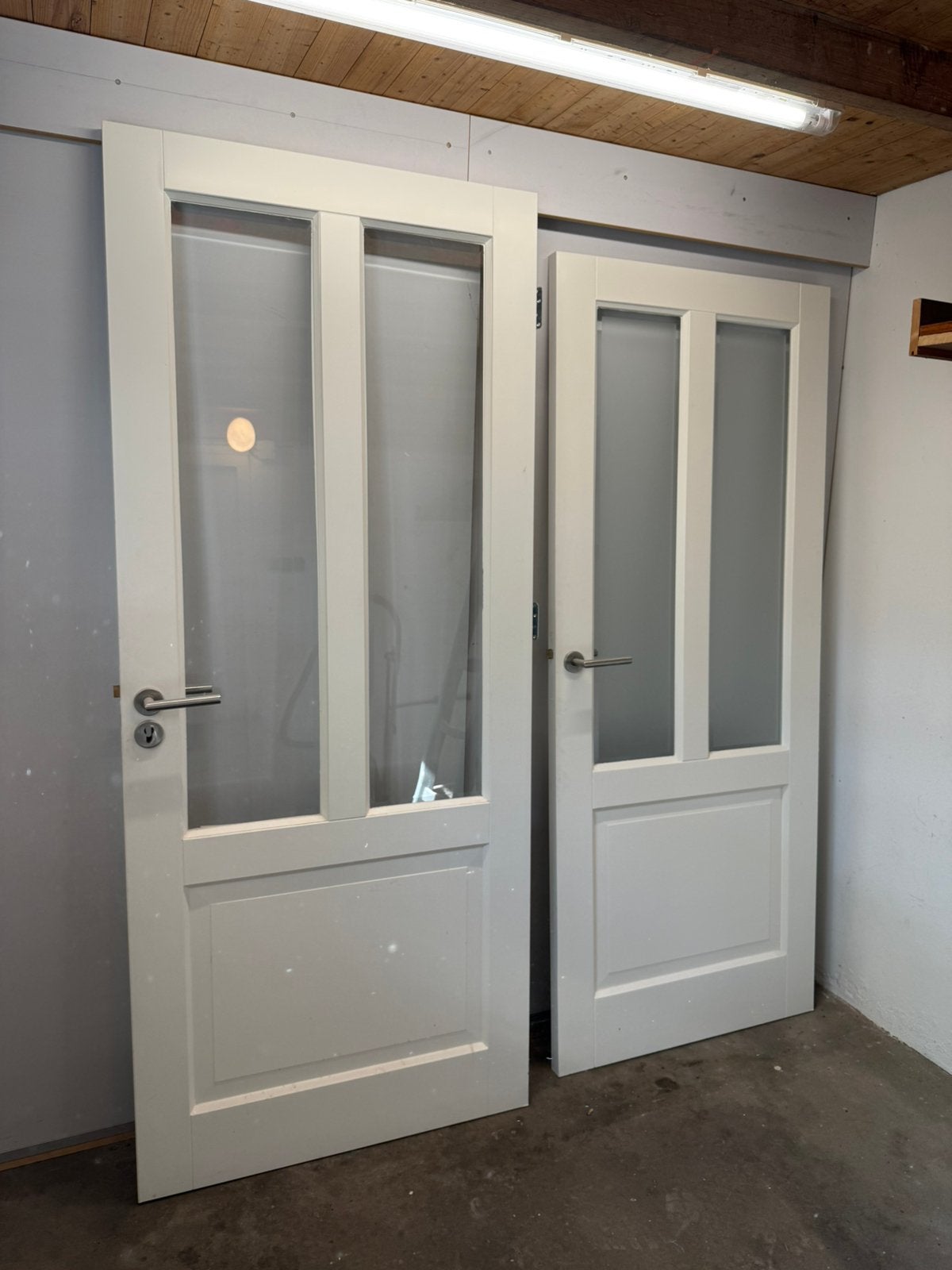 Te koop: twee nette binnendeuren met glaspanelen!, Ophalen, Zo goed als nieuw, Binnendeur, 200 tot 215 cm