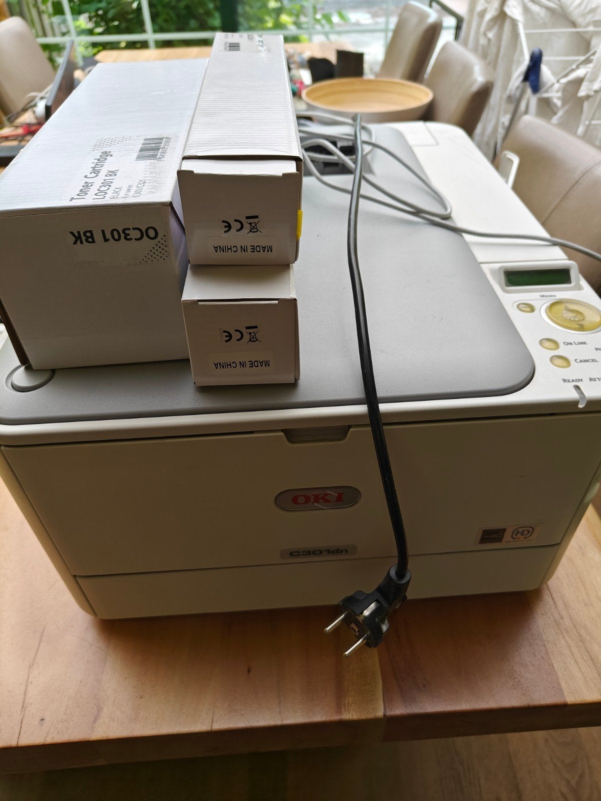 Oki c301dn kleuren laser printer + extra toner cartridges, Computers en Software, Printers, Ophalen, Kleur printen, Niet werkend