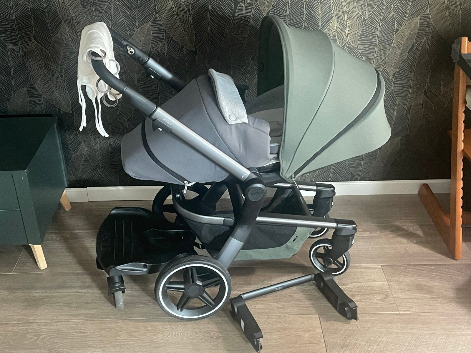 Joolz Hub+ kinderwagen marvelous green met accessoires, Verstelbare duwstang, Zo goed als nieuw, Ophalen, Kinderwagen