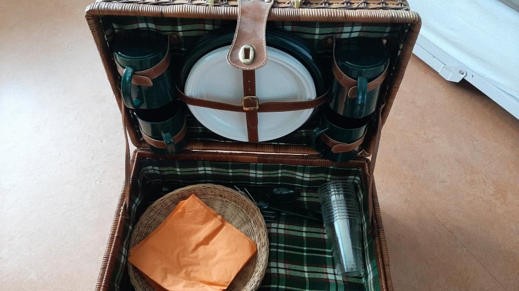 rieten picknickmand 4 persoons, Ophalen, Nieuw