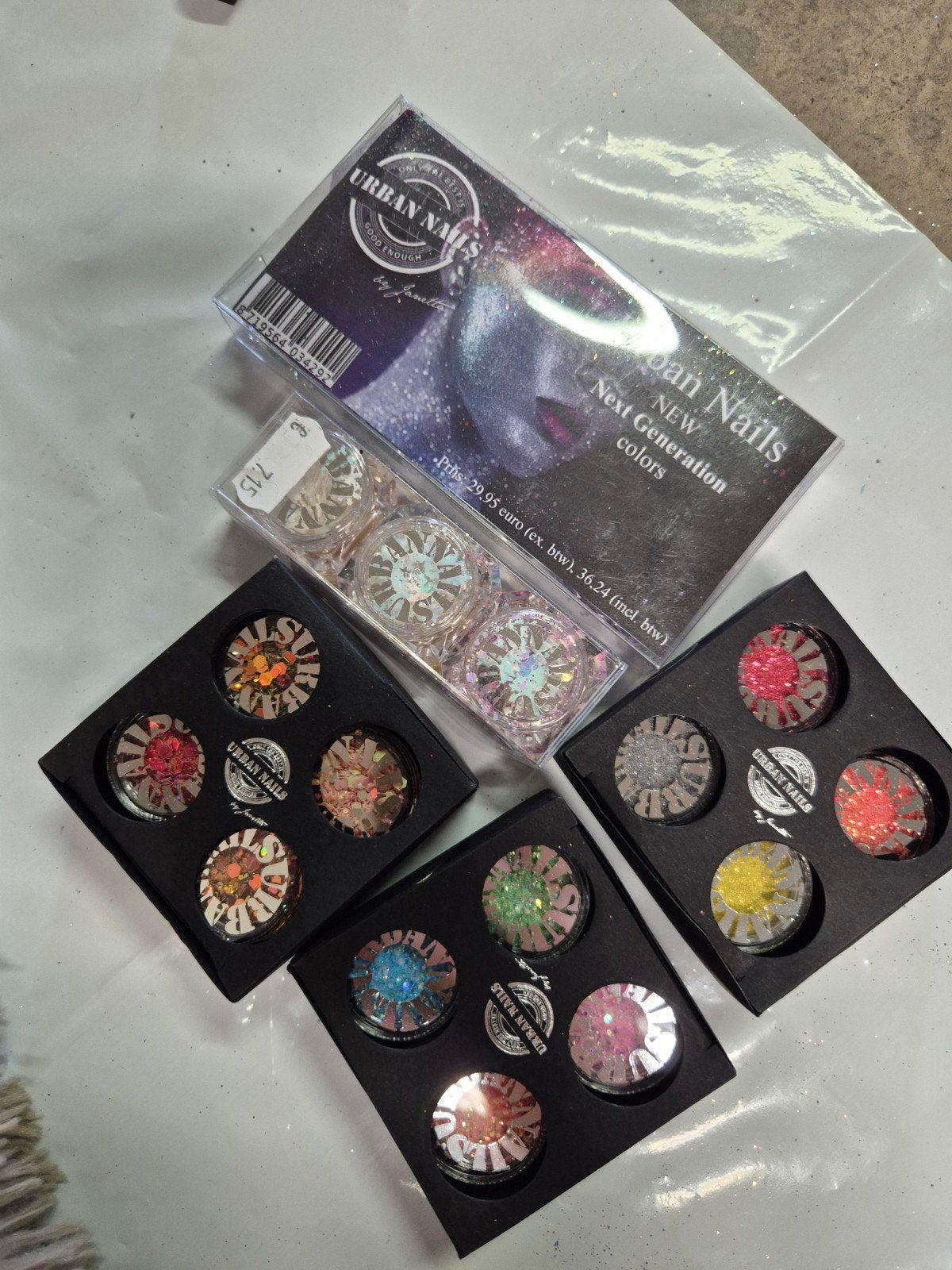 Nieuw Urban Nails 5x glitter collectie pakket 10, Overige kleuren, Nieuw, Ophalen of Verzenden, Handen en Nagels