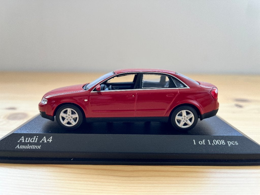 Minichamps Audi A4 B6 Limousine 1:43, Verzenden, Zo goed als nieuw, Auto, MiniChamps