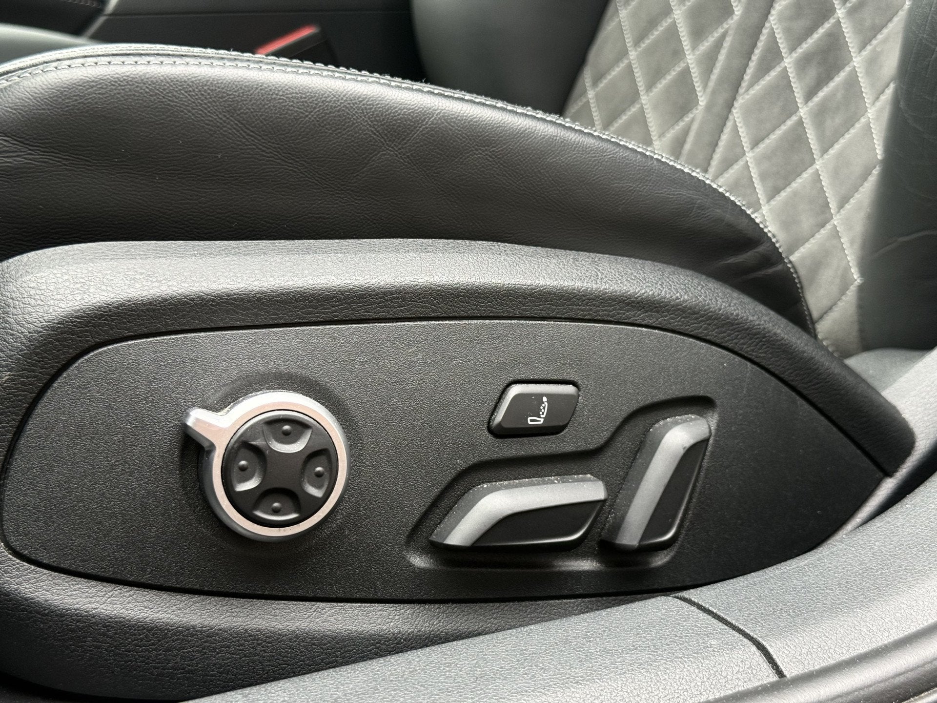 Foto 27 van Audi RS4 Avant 2.9 TFSI quattro B&O Massage (bj 2021)