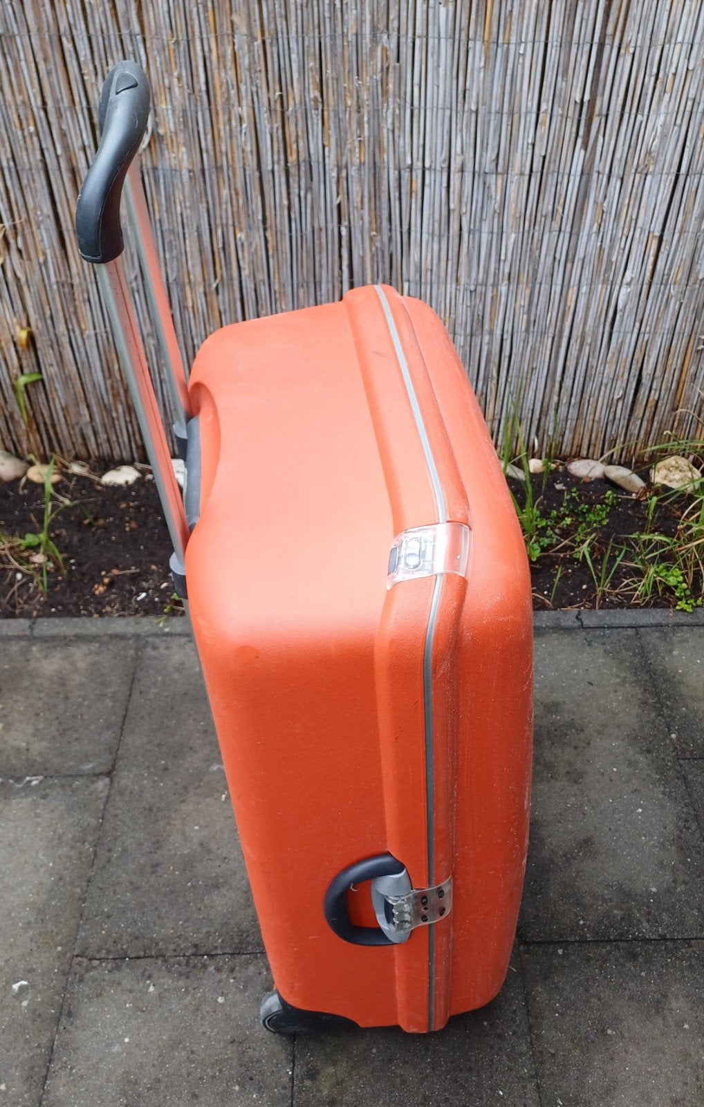 Grote Samsonite koffer rood/ oranje, Wieltjes, Gebruikt, Hard kunststof, Ophalen of Verzenden