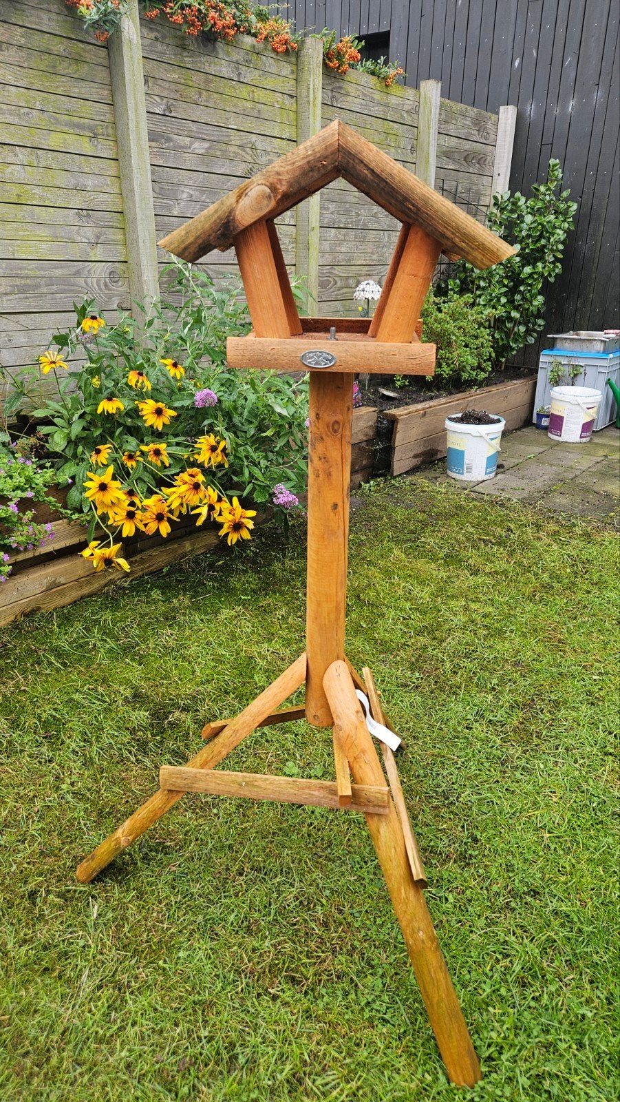 Houten vogelvoederhuis op standaard - Best for Birds, Tuin en Terras, Ophalen, Gebruikt