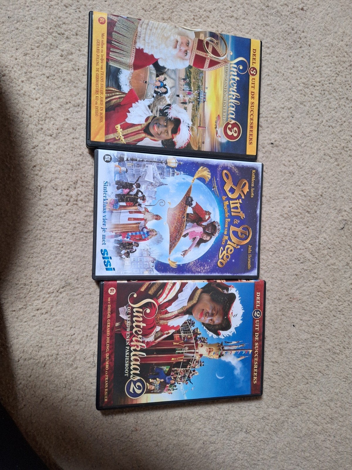 Sinterklaas DVD Collectie: Deel 2, 3 en Sint & Diego, Gebruikt, Verzamelbox, Alle leeftijden, Sinterklaas
