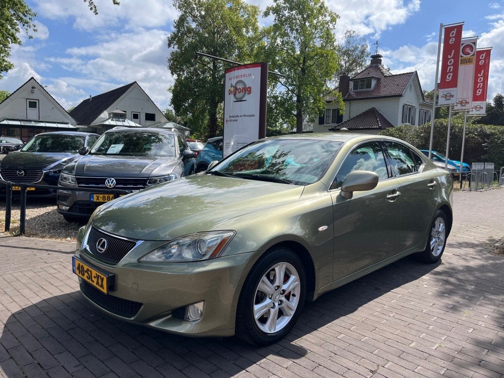 Lexus IS 250 BUSINESS AUTOMAAT / AIRCO-ECC / NAVI / TREKHAAK, Automaat, Achterwielaandrijving, Gebruikt, 1535 kg