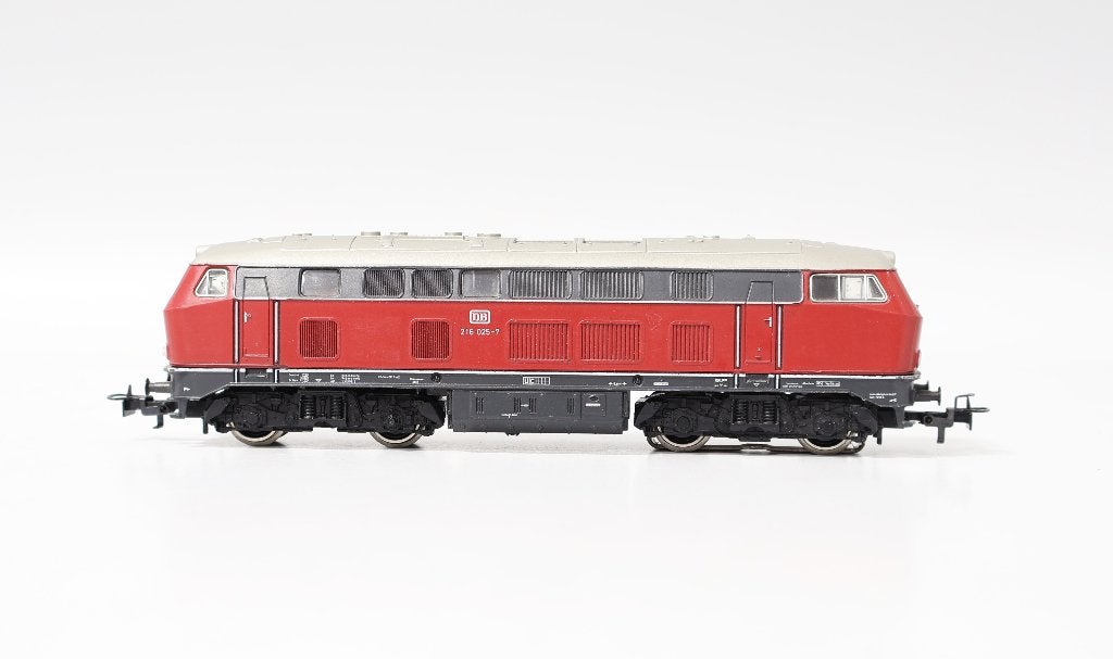 Märklin 3075 diesellocomotief BR216 DB, Hobby en Vrije tijd, Wisselstroom, Locomotief, Ophalen of Verzenden, Zo goed als nieuw