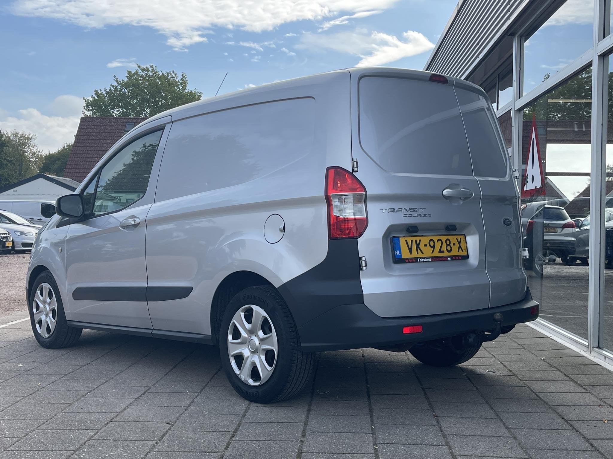 Ford Transit Courier 1.5 TDCI Trend / Airco /Stoelverw/104.5, Voorwielaandrijving, Euro 5, Stof, Met garantie (alle)