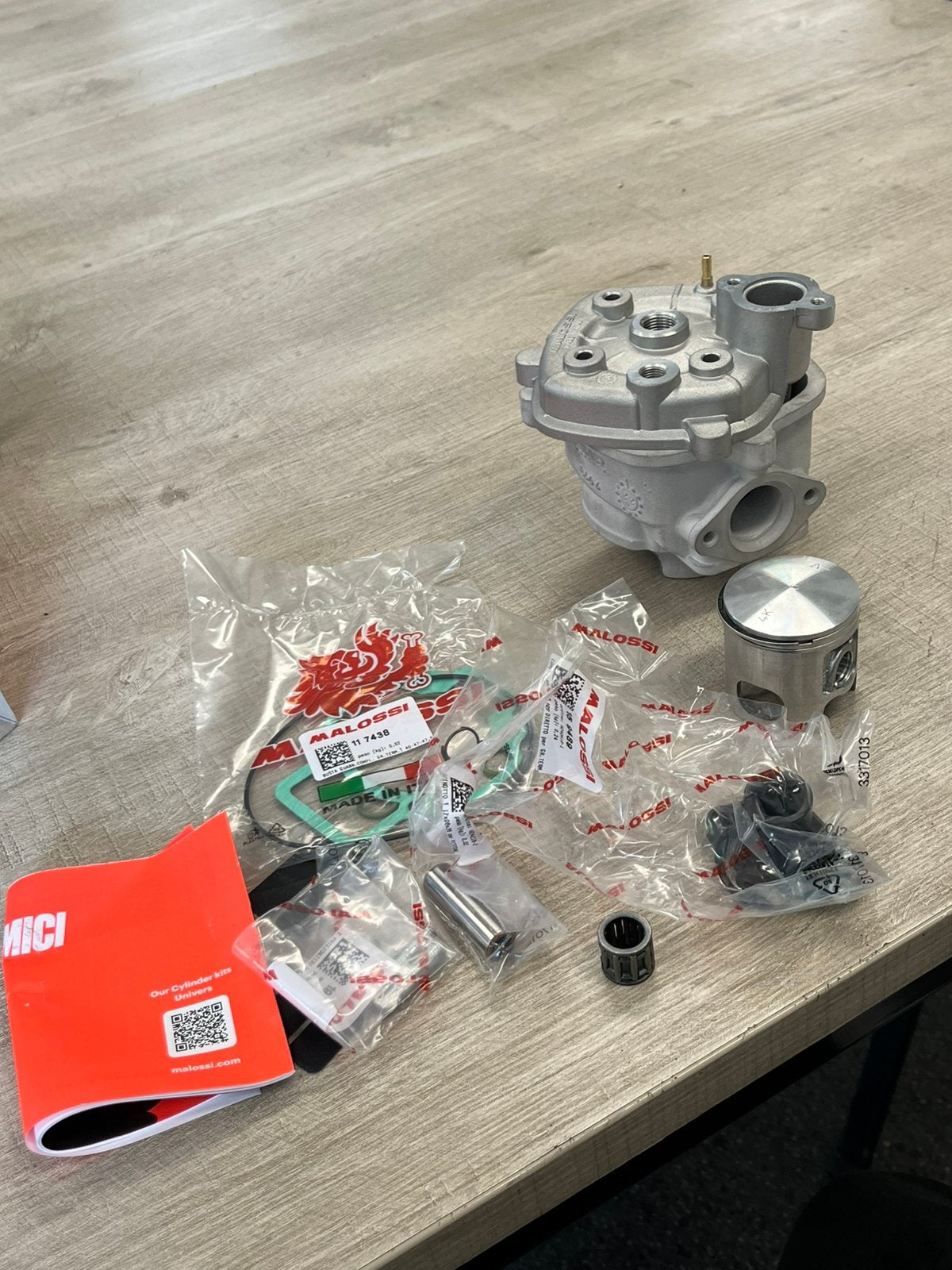 Piaggio MHR LC 70cc cil kit NIEUW IN DOOS, Ophalen of Verzenden, Nieuw, Cilinder