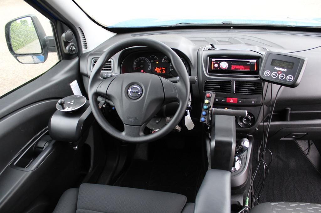 Opel Combo 1.6 CDTi 90PK E5 Rolstoelauto zelfrijder Spacedri, Auto's, Euro 5, Stof, Gebruikt, 4 cilinders