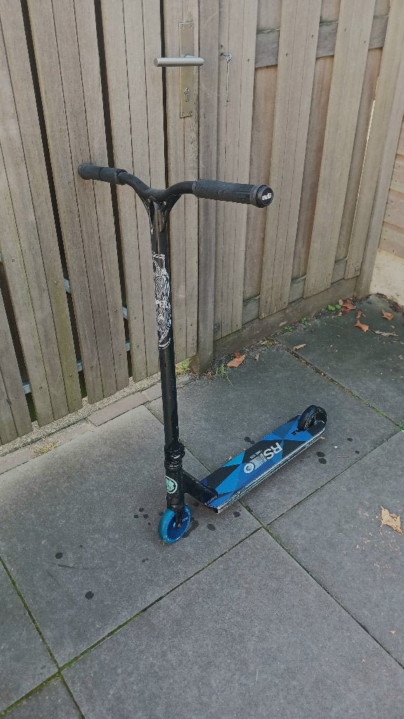 Custom Stuntstep&helm, Fietsen en Brommers, Ophalen, Gebruikt, Gewone step, Lucky