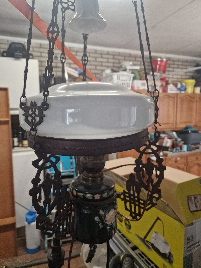 Antieke hanglamp, Ophalen
