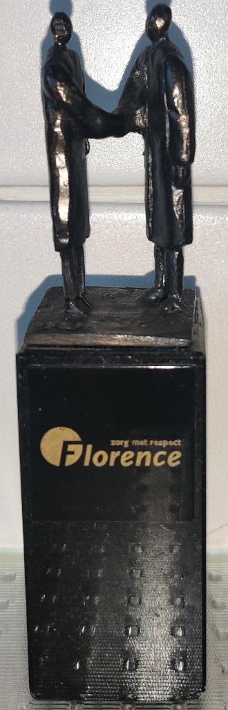2x bronzen beeld gesigneerd, Antiek en Kunst, Ophalen, Brons