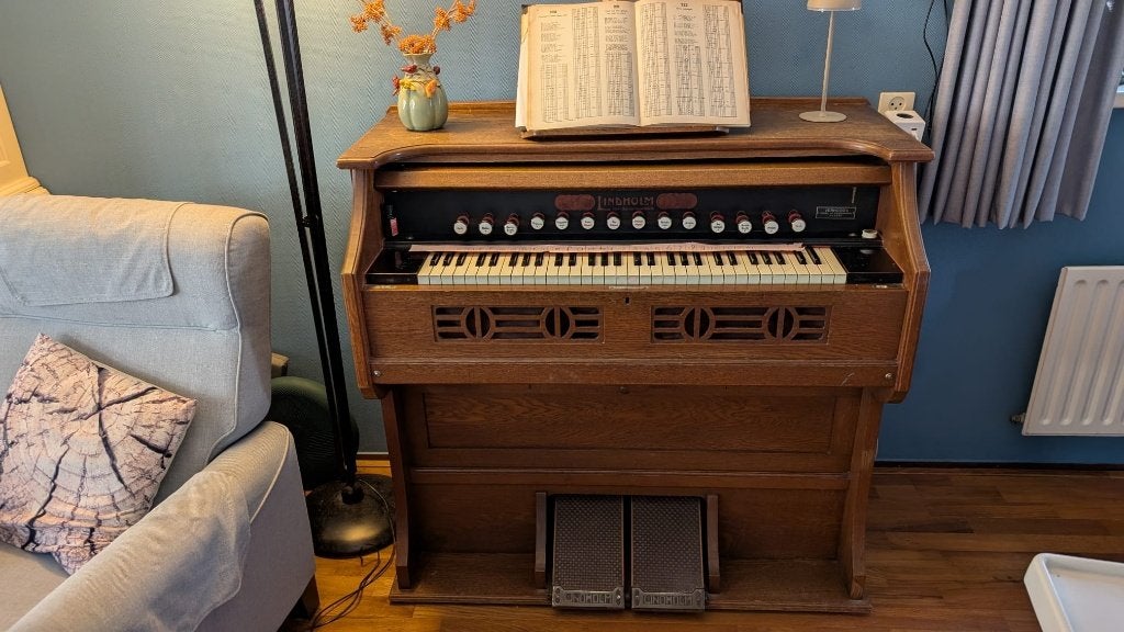 Harmonium (Lindholm), Ophalen, Gebruikt, 1 klavier, Harmonium
