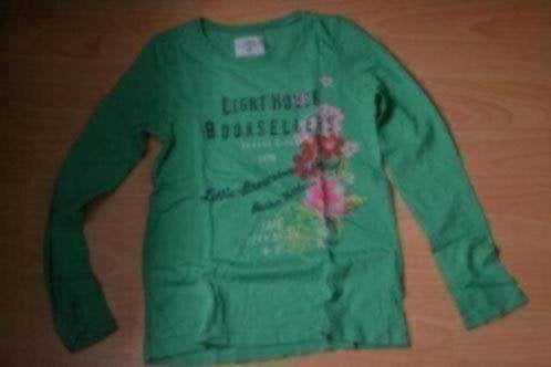 122 groen shirt, Kinderen en Baby's, Kinderkleding | Maat 122, Verzenden, Gebruikt, Meisje, Shirt of Longsleeve