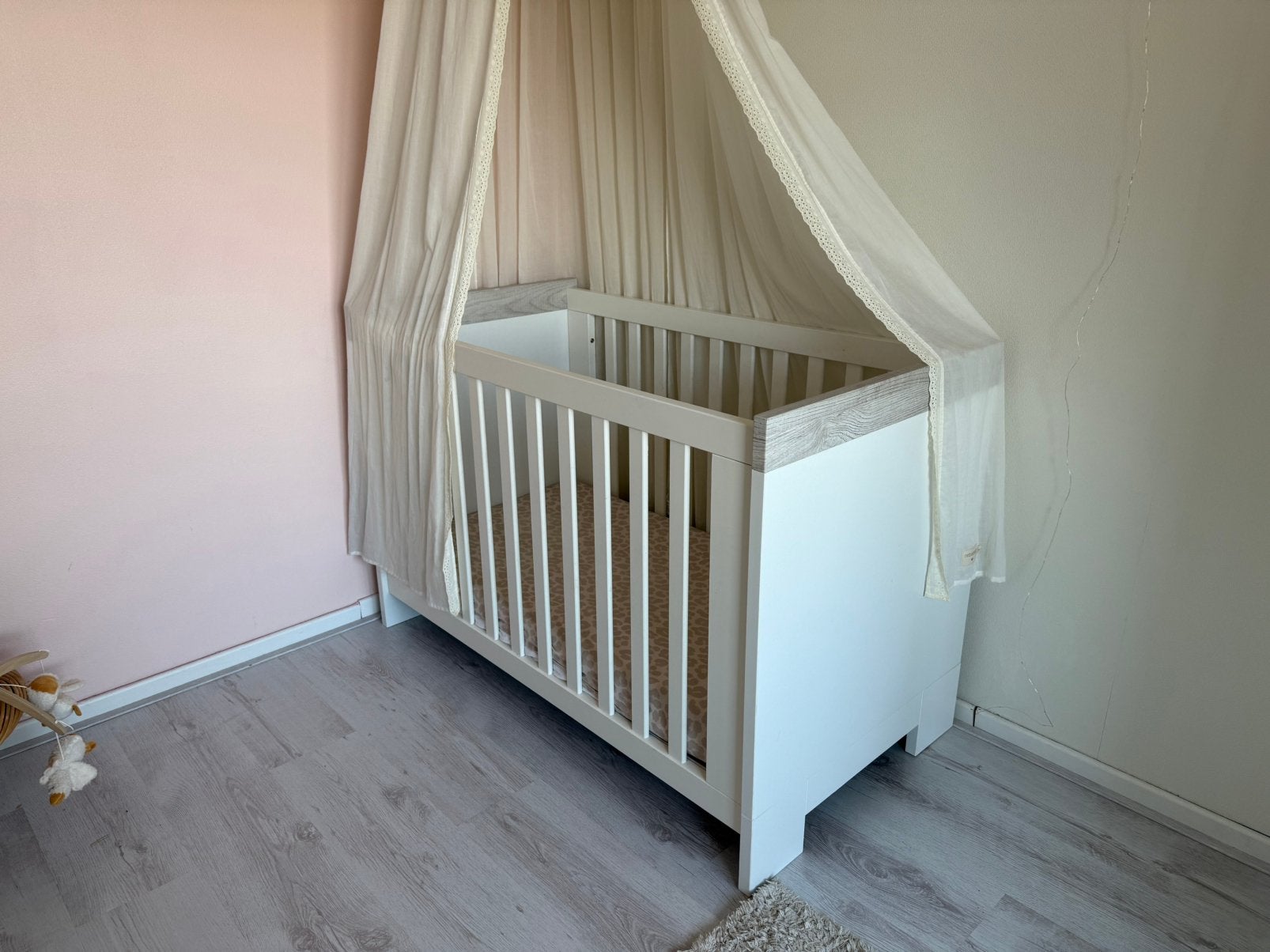 Ledikant Petite Amelie, Kinderen en Baby's, Ophalen, Zo goed als nieuw, Jongetje of Meisje