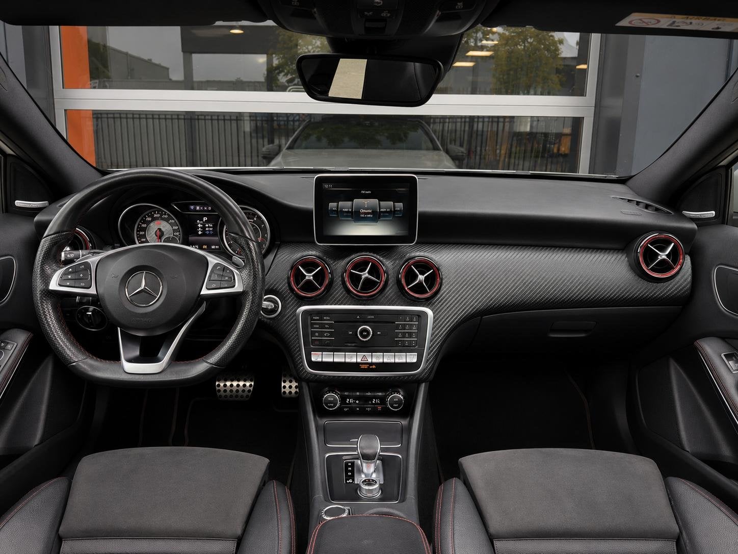 Mercedes-Benz A-klasse AMG 45 4MATIC | Facelift | Aero | Pan, Auto's, Automaat, Gebruikt, Euro 6, 4 cilinders