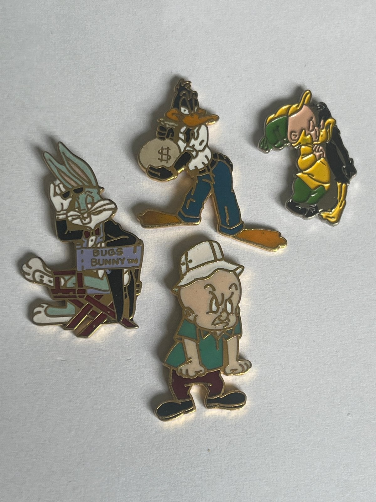 Looney Tunes Pins - Bugs Bunny, Daffy Duck, Elmer Fudd, Verzamelen, Figuurtje, Gebruikt, Ophalen of Verzenden, Speldje of Pin
