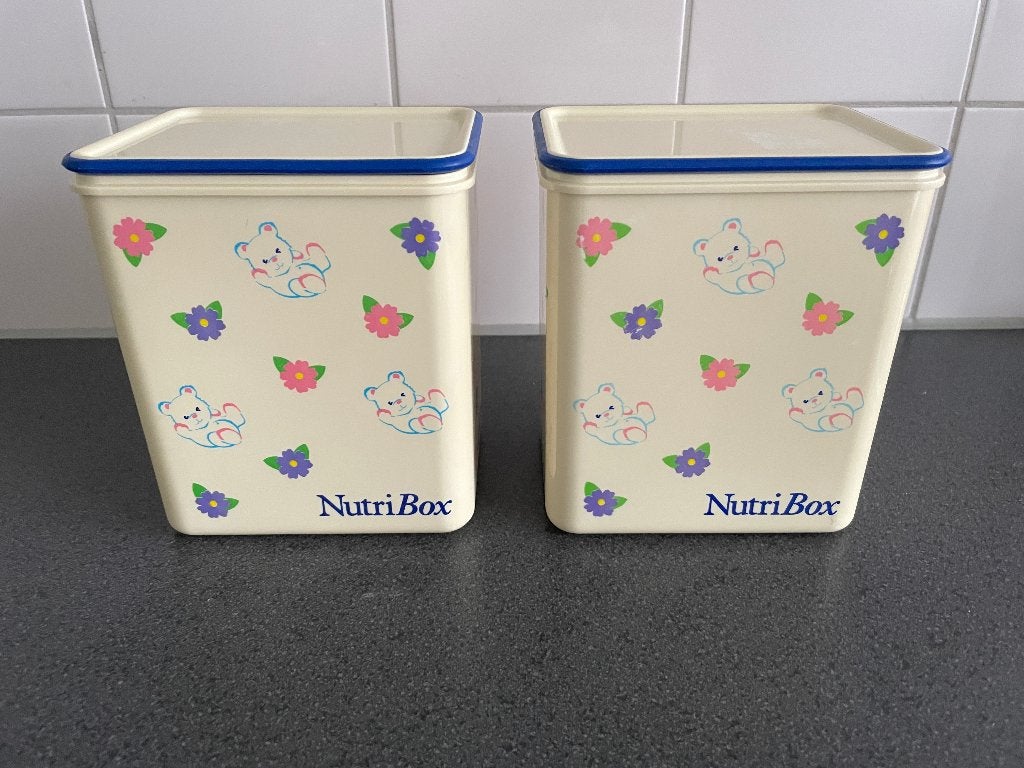 2x NutriBox bewaarbakjes voor babyvoeding, Zo goed als nieuw, Ophalen of Verzenden, Zo goed als nieuw, Bewaarbakje, Nutrilon
