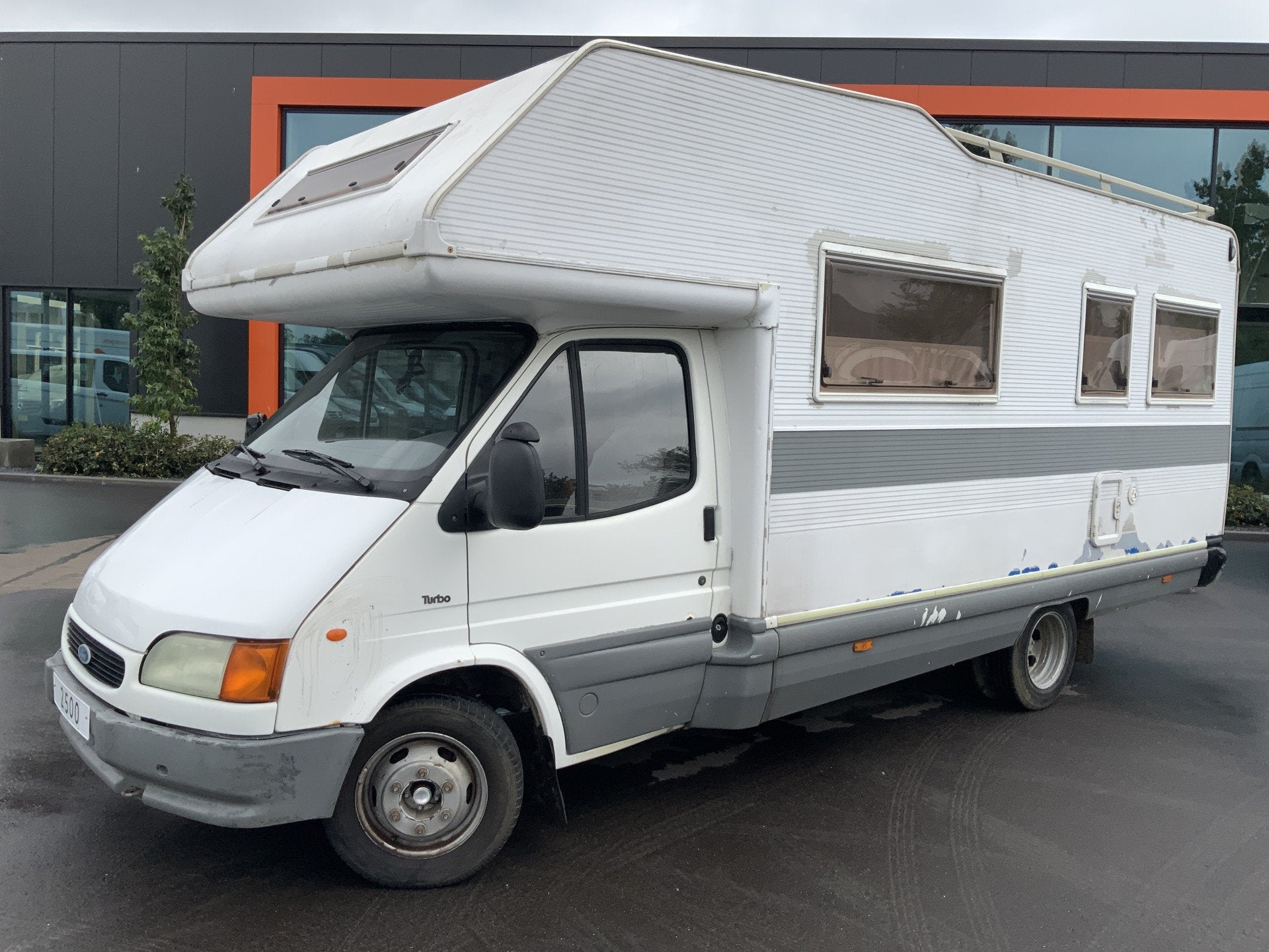 Ford Transit 150 Opknapper Elnagh.Marge Koelkast Omvormer Tv, Bedrijf, Elektrische ramen, Stepvelden 21A
4704RM  ROOSENDAAL, NL