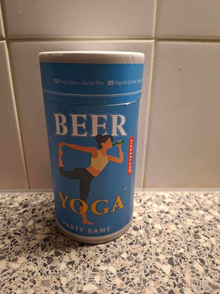 Party game. Beer Yoga. Engelstalig. Zo goed als nieuw!, Vijf spelers of meer, Ophalen of Verzenden, Zo goed als nieuw, Kikkerland