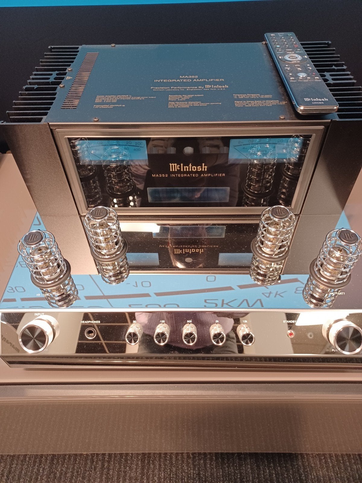 McIntosh MA352 Geïntegreerde Versterker - Demomodel, Audio, Tv en Foto, Overige merken, McIntosh Laboratory Inc., Info@mcintoshlabs.com