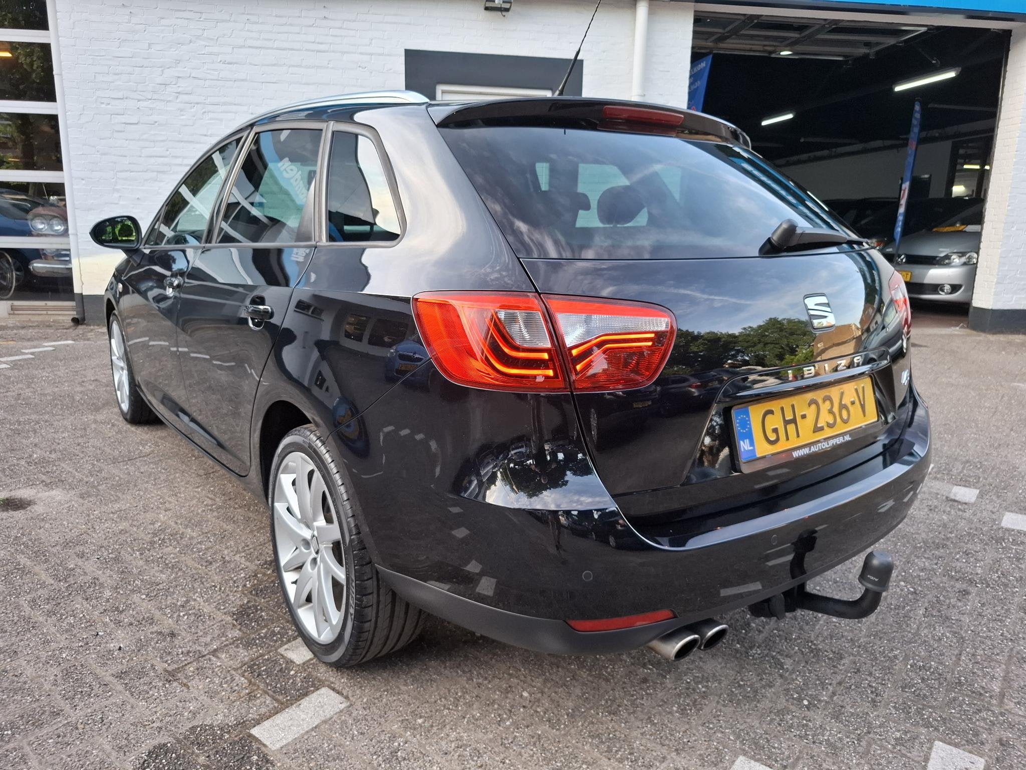 SEAT Ibiza ST 1.2 TSI FR Dynamic /Nieuwe apk bij aflevering/, Auto's, Voorwielaandrijving, Euro 5, Zwart, 4 cilinders