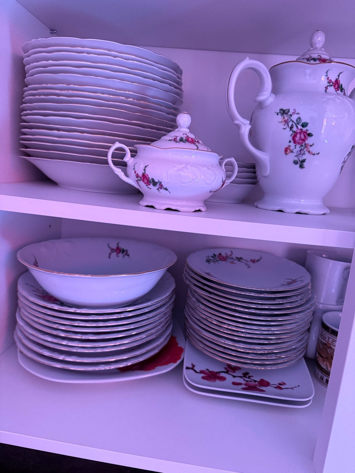 Prachtig porseleinen servies met bloemmotief, Ophalen