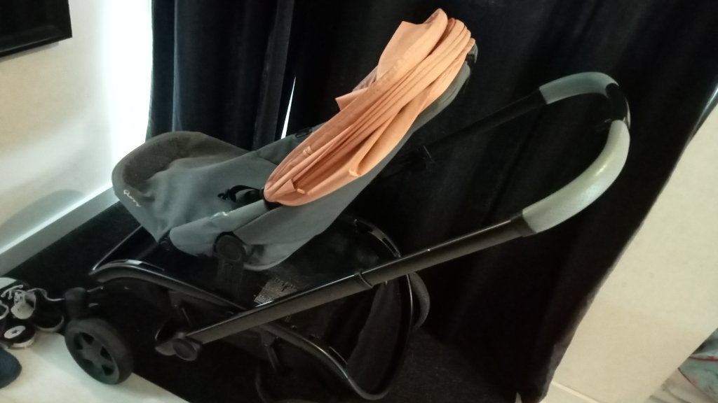 Duo wagen van quinny met zonnekap en regenhoes, Ophalen, Zo goed als nieuw, Quinny, Verstelbare rugleuning