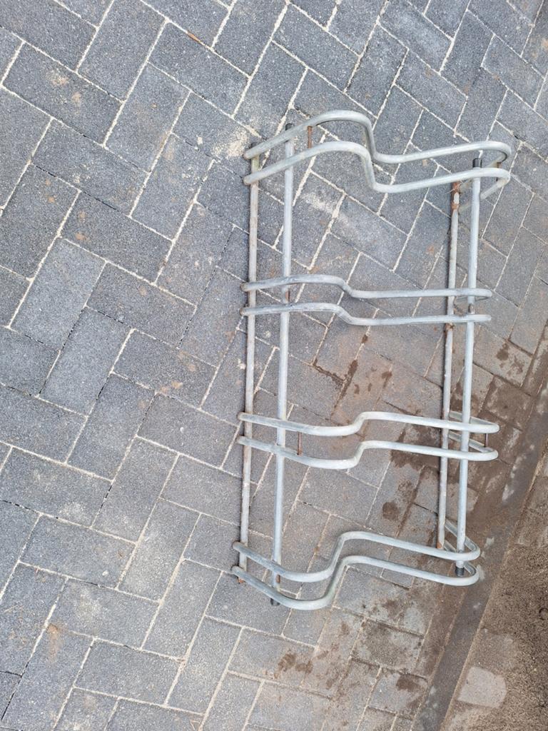 Stevig fietsenrek voor 4 fietsen - Gegalvaniseerd, Ophalen of Verzenden, Gebruikt