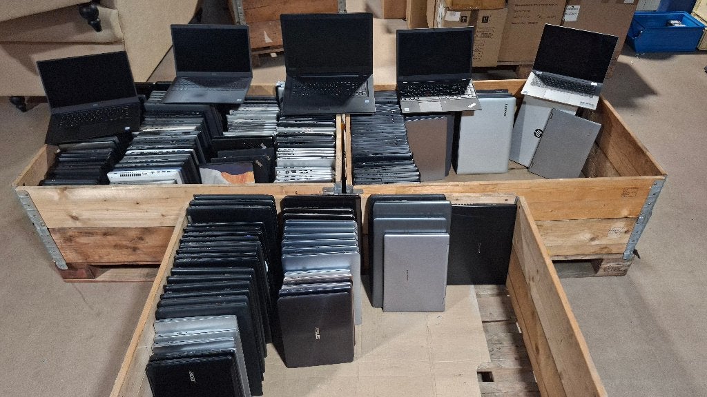 Partij van 207x laptops. MIX, 6de tot 10de generatie Intel, Computers en Software, Ophalen, Fabrikant@fabrikant, 2 tot 3 Ghz, 15 inch