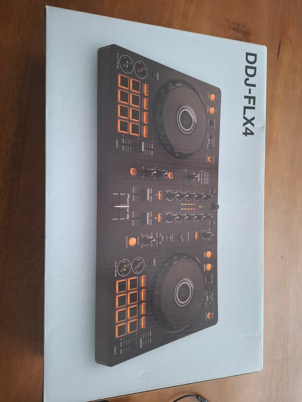 Pioneer DDJ-FLX4 DJ-controller incl Sennheiser HD25 light
