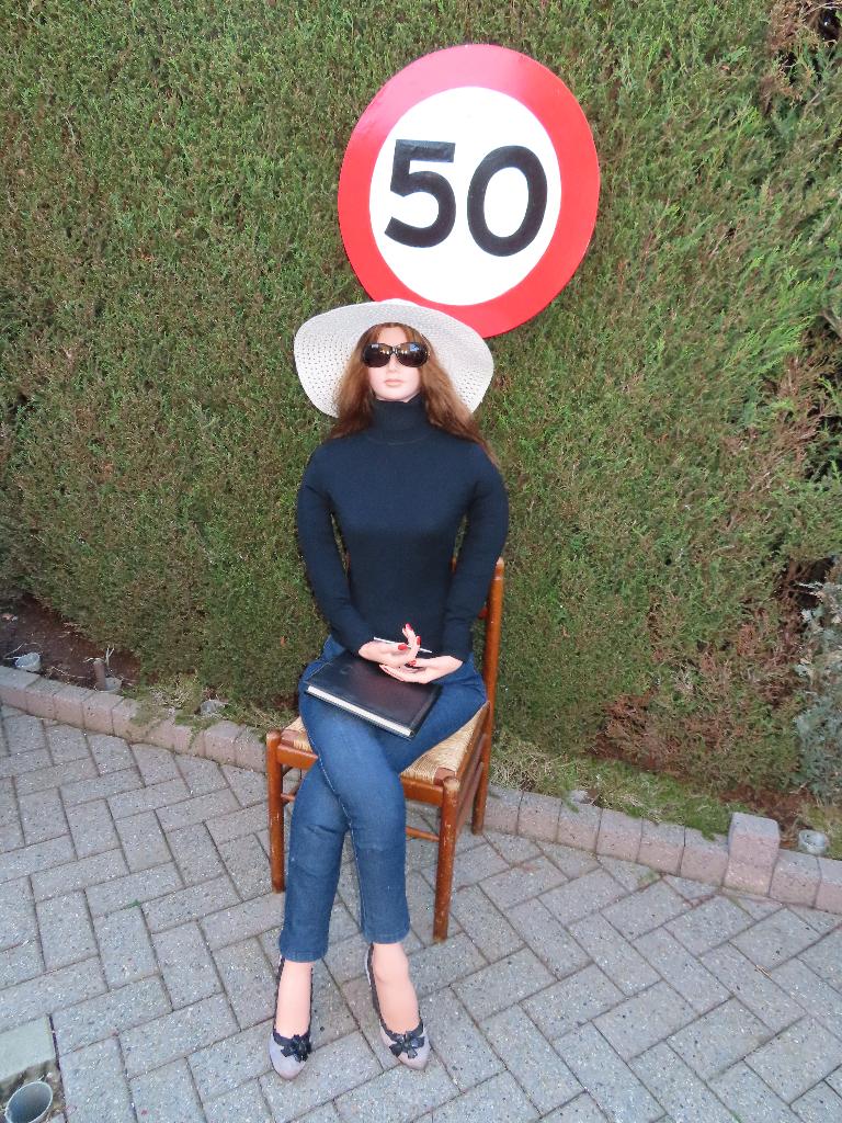 50 jarige verjaardag! Sarah pop levensgroot netjes gekleed, Ophalen, Nieuw, Abraham of Sarah