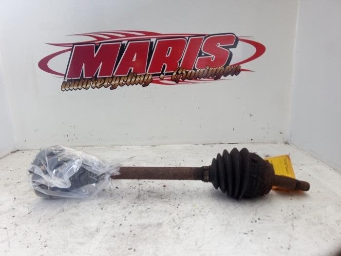 Aandrijfas links-voor van een Volkswagen Golf, Gebruikt, -, Volkswagen, -
