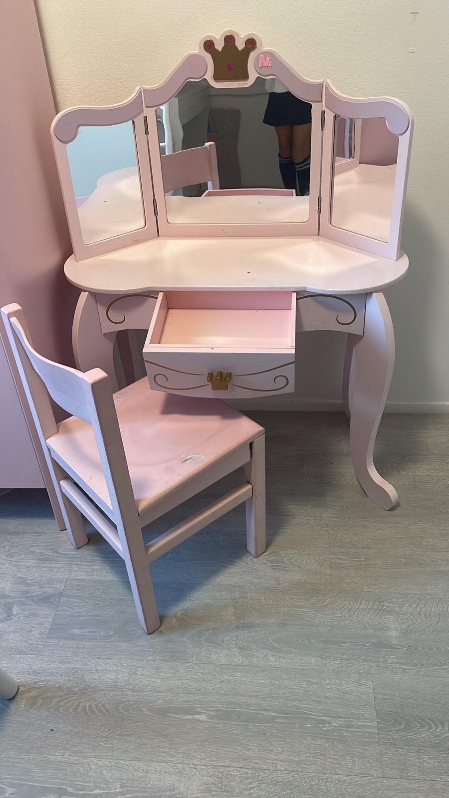 Foto 4 van Roze kaptafel met stoeltje voor kinderen