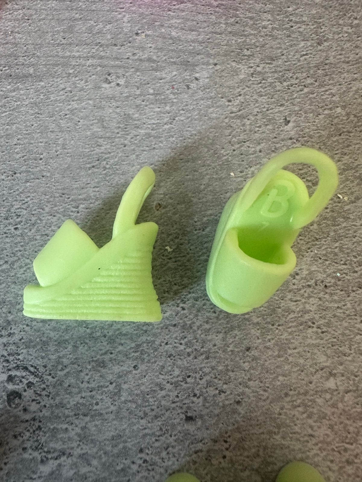 Barbie schoenen - Neon groen, Ophalen of Verzenden, Gebruikt