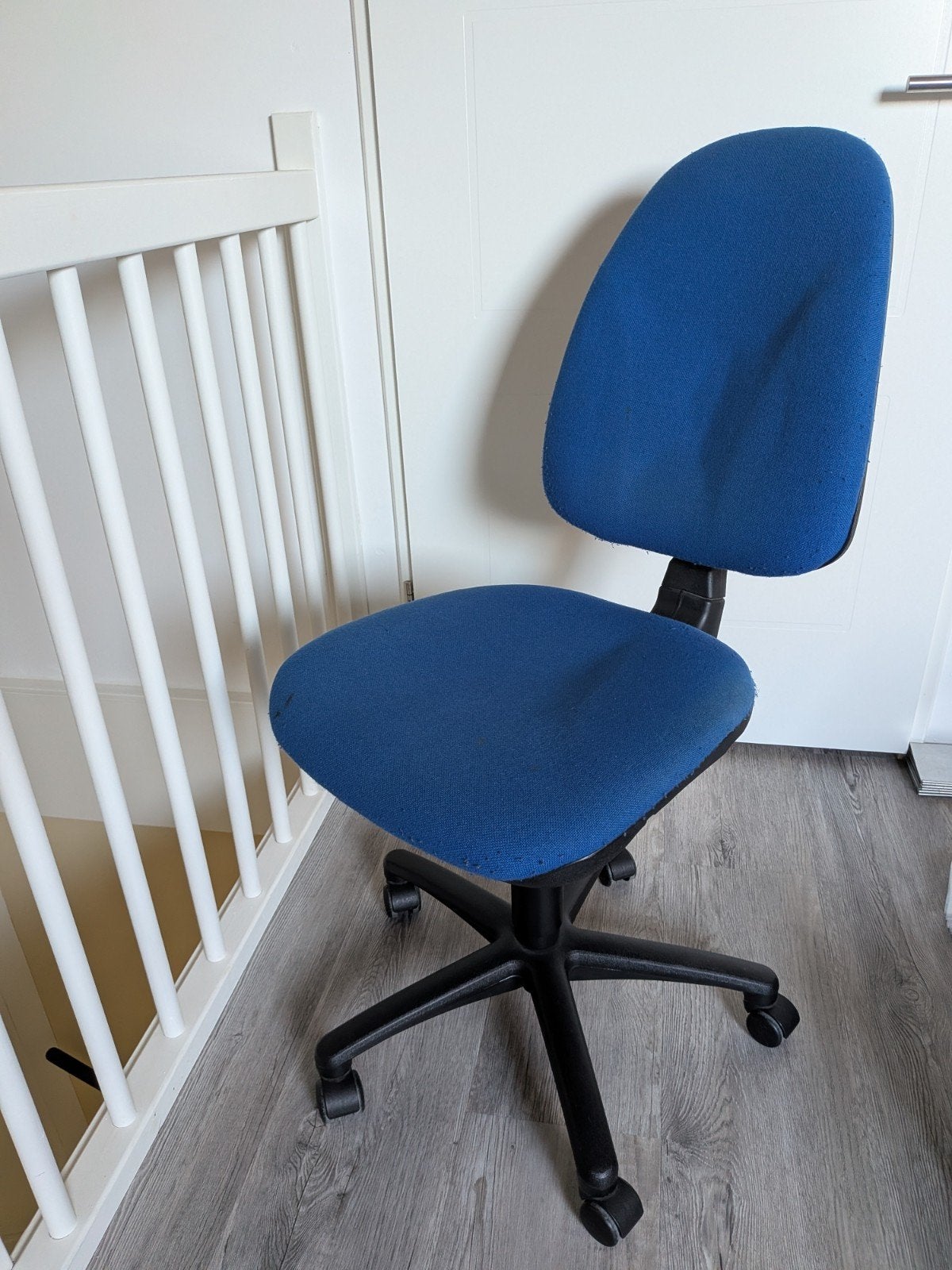 bureaustoel gratis op te halen, Huis en Inrichting, Ophalen, Gebruikt, Blauw, Bureaustoel