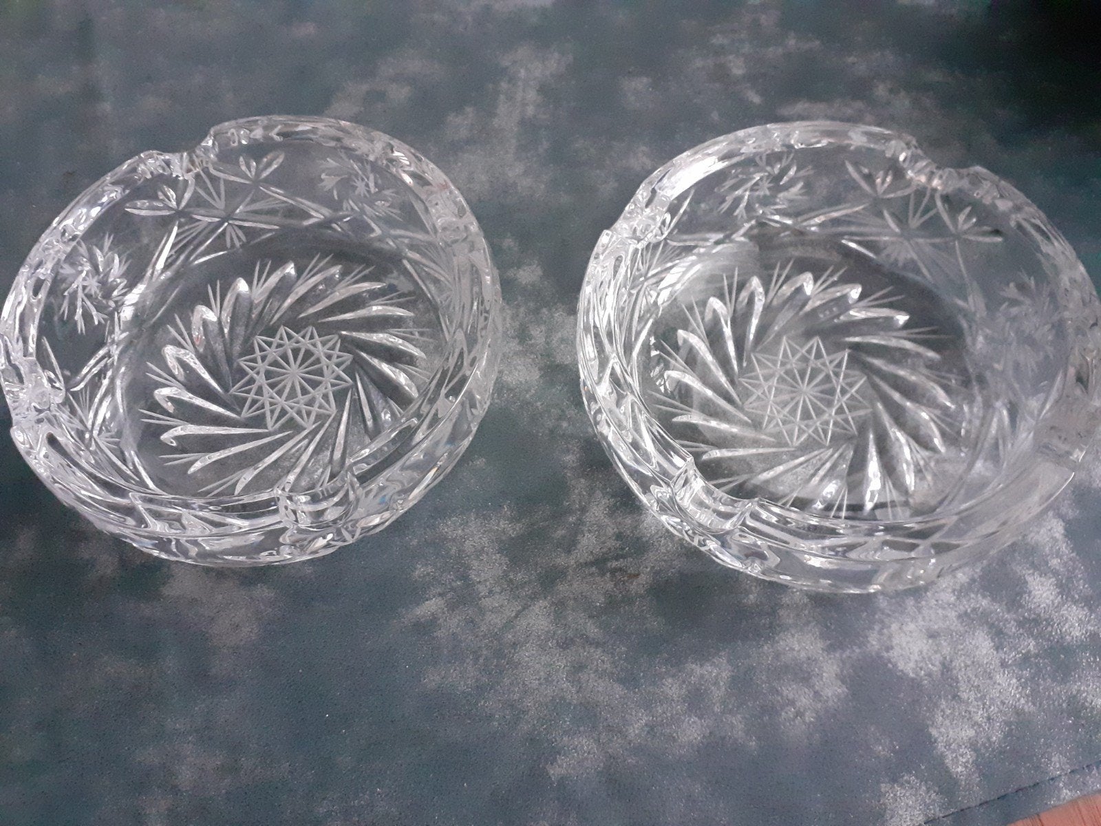 Set van 2 Kristallen Asbakken - Violetta Made in Poland, Antiek en Kunst, Antiek | Glas en Kristal, Ophalen of Verzenden